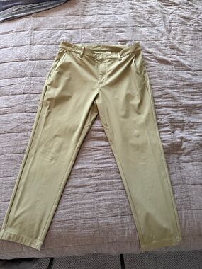 Fabletics Men's The Don Trouser in Utility Green classic fit